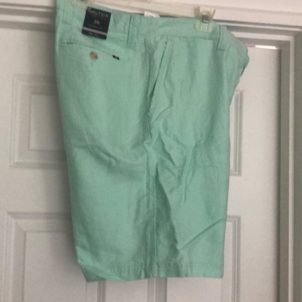 Men’s NWT - Nautica shorts